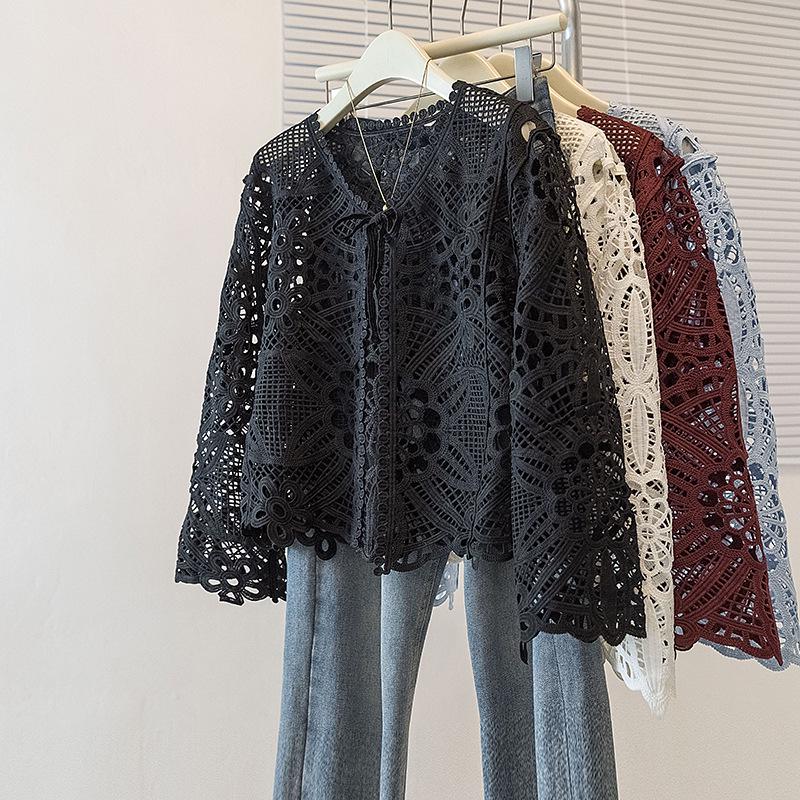 Korean Style Plus Size Embroidered V-Neck Lace Top - Autumn Women's Loose Long-Sleeve