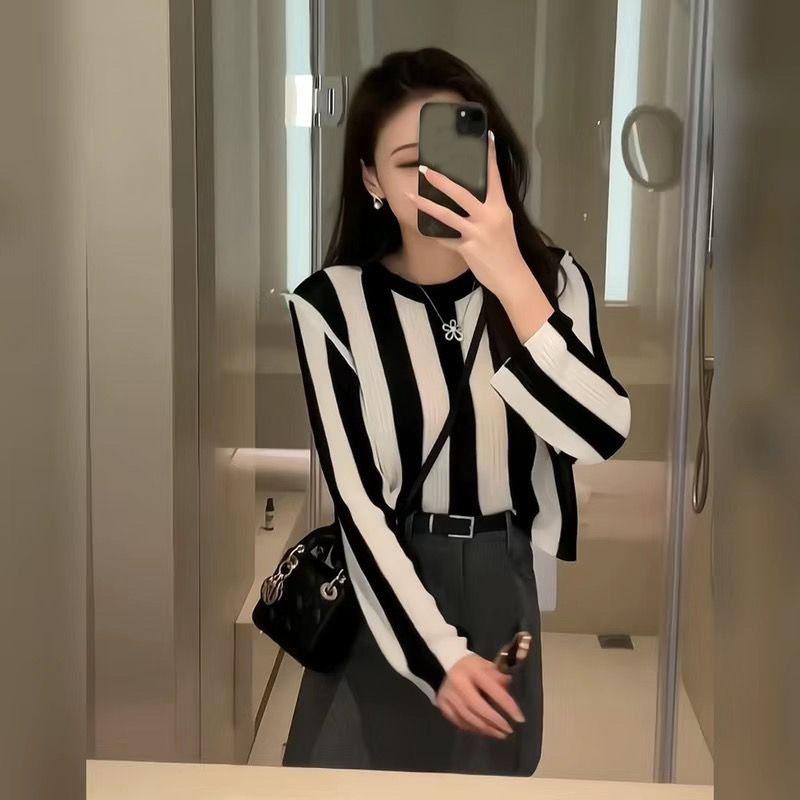 Camiseta de manga larga con cuello redondo a rayas para mujer, jersey informal de manga larga con diseño de verano y primavera, 2023