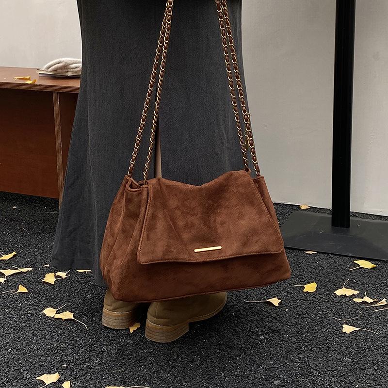 1Pc Women's Fashion Niche Messenger Bag 2025 Autumn and Winter New Chain Underarm Bag Suede Foreign Style Versatile Single Shoulder Messenger