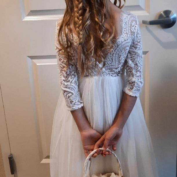 

Girls Lace Evening Gown with Long Sleeves - Hot Seller, No Flowers 140 cm