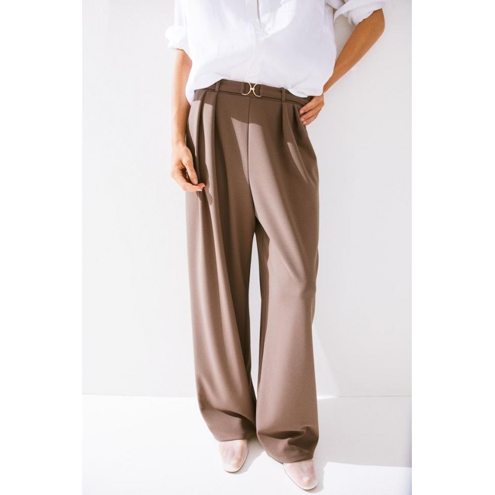 

Брюки строгого кроя с пряжкой HM темно-бежевого цвета