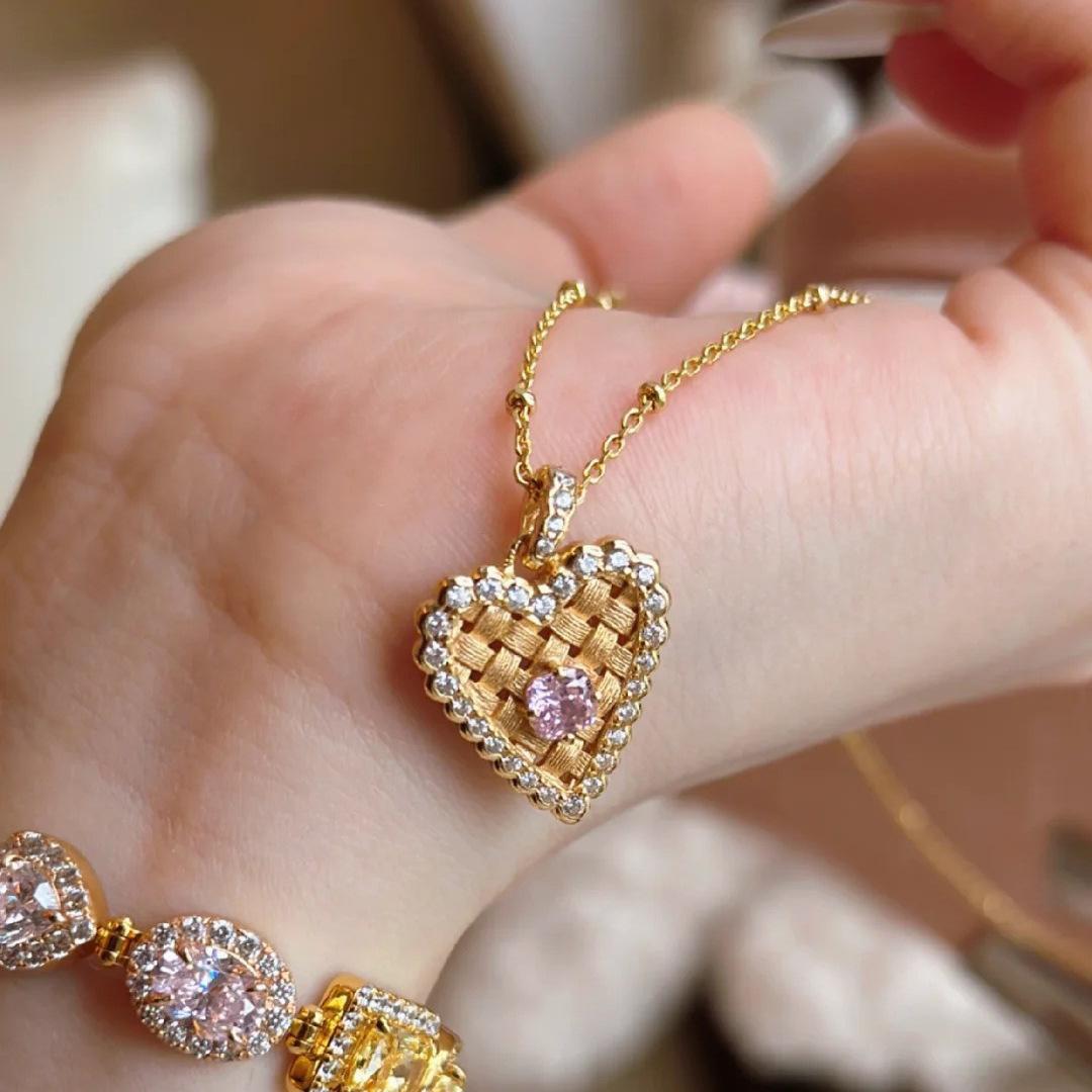 

Medieval Style Wheat Ear Love Pendant Temperament Heart-Shaped Woven Pink Diamond New Chinese Brushed Necklace