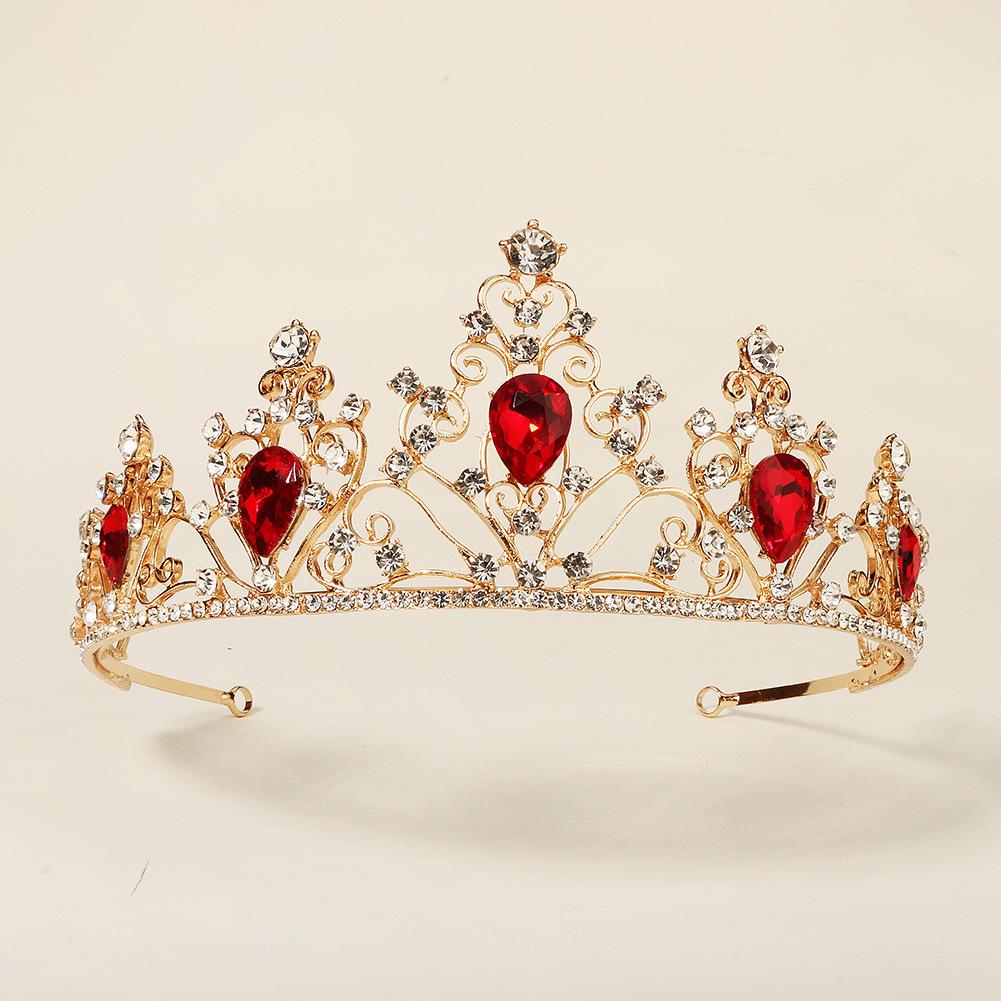 European & American Retro Luxury Alloy Bride Crown: Noble Hollow Headwear Photo Styling Accessory for Wedding Dresses
