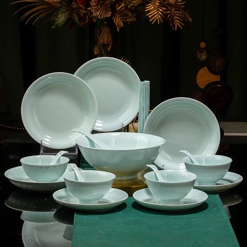 Jingdezhen Yingqing Celadon Dinnerware Set
