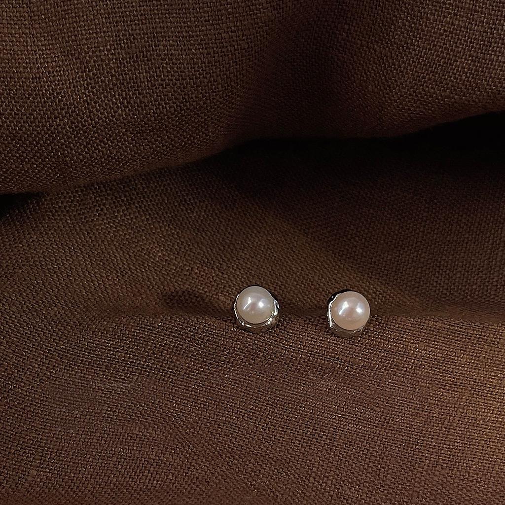 Elegant Round Freshwater Pearl 925 Silver Stud Earrings - Simple Daily Style
