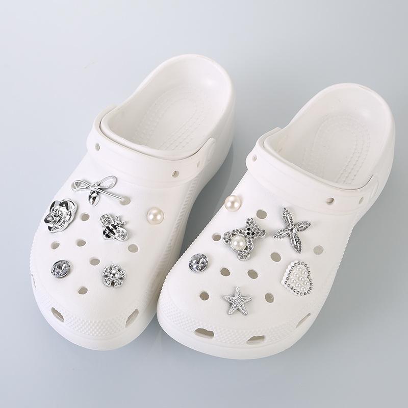Three-Dimensional Shoe Flower Buckles for Crocs