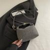 Fashion retro handbag Early autumn versatile shoulder messenger bag Casual bag Small square bag