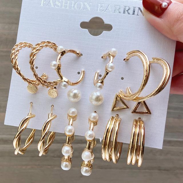 Creative Retro French Gold Pearl-Inlaid Earrings Set for Ladies
