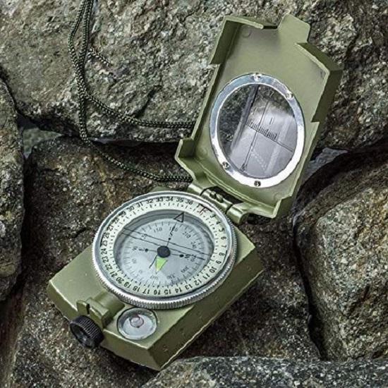 High Accuracy Metal Waterproof Military Compass for Directions (8 X 6.5 X 3 Cm, Green)