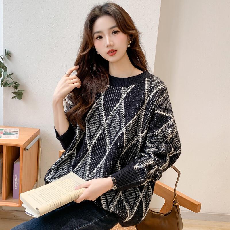 Mokana Women's Stylish Long-Sleeve Knitted Sweater