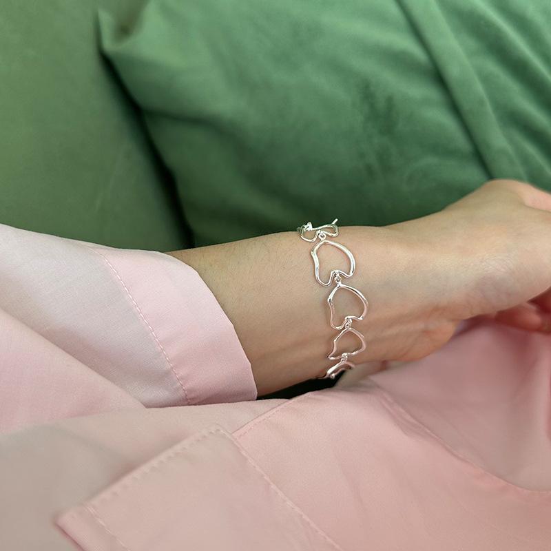 925 Sterling Silber Unregelmäßig Geformte OT Schnalle Hohl Liebe Armband Weibliche Einfache Nische Design Vielseitiges Armband