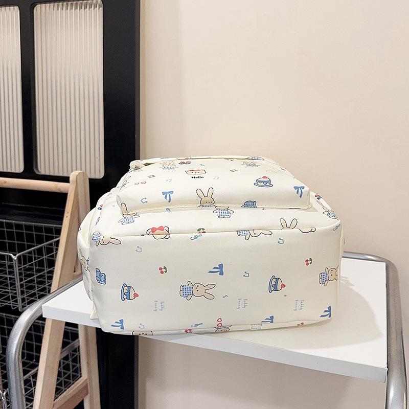 Japanese New Large-capacity Schoolbag, Cute High-value Backpack for Junior High School Girls, Commuting Light Backpack for High School Students