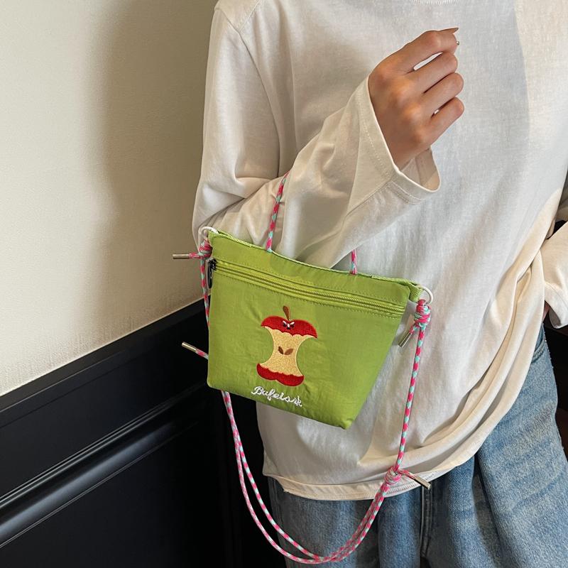 Women's Apple Embroidery Casual Shoulder Cloth Bag 2026 New Style for Going Out Japanese Style Fashi Trendy Crossbody Cloth Ba