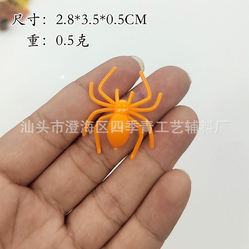 Fake Spiders Can Be Mixed with Halloween Layout Props Mini Little Spiders Trick Simulation Spoof