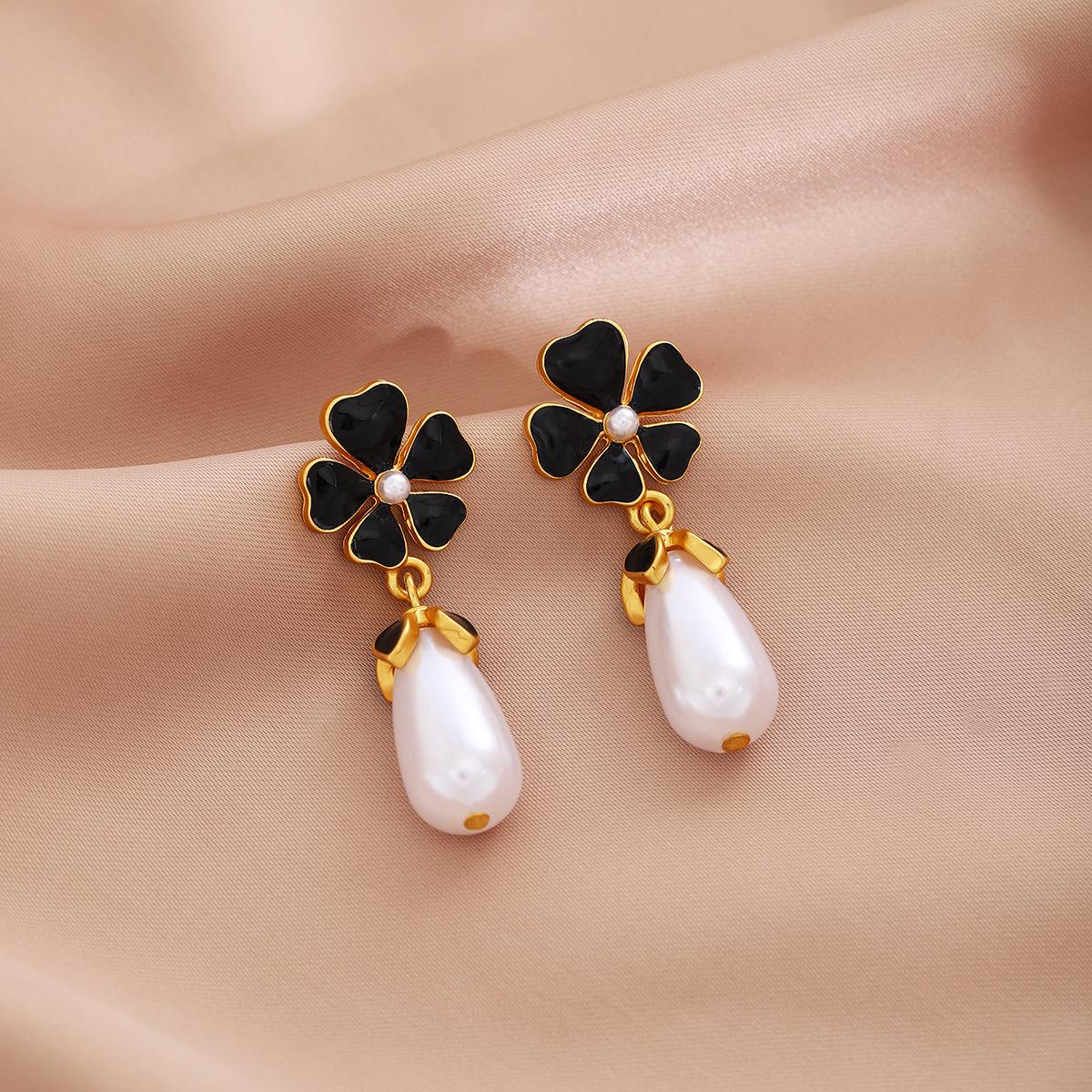 French Retro Elegant Oil Drop Flower Water Drop Pearl Earrings, Light Luxury High Sense Medieval Vintage Earrings Women