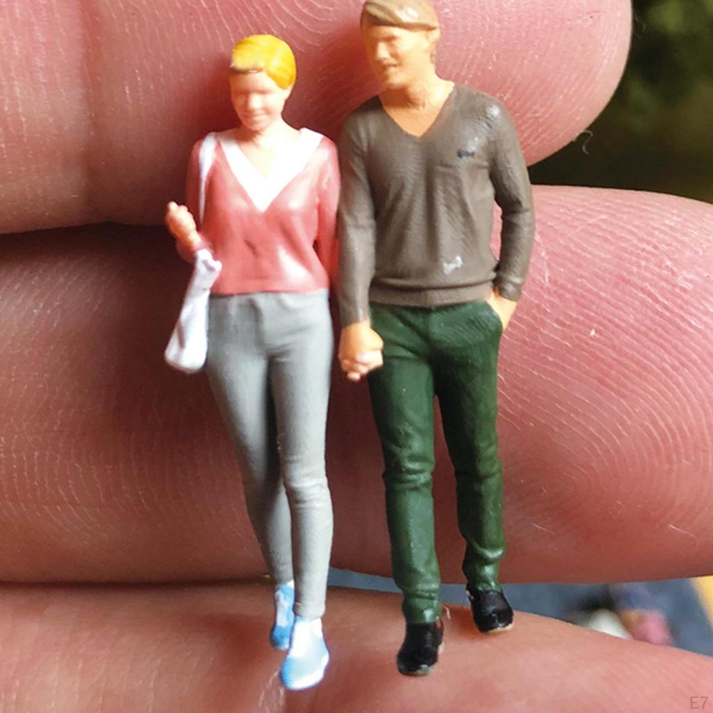 1/64 Hand Painted Characters Miniature Tiny Couple PVC Building Table Layout Diorama Children Toy