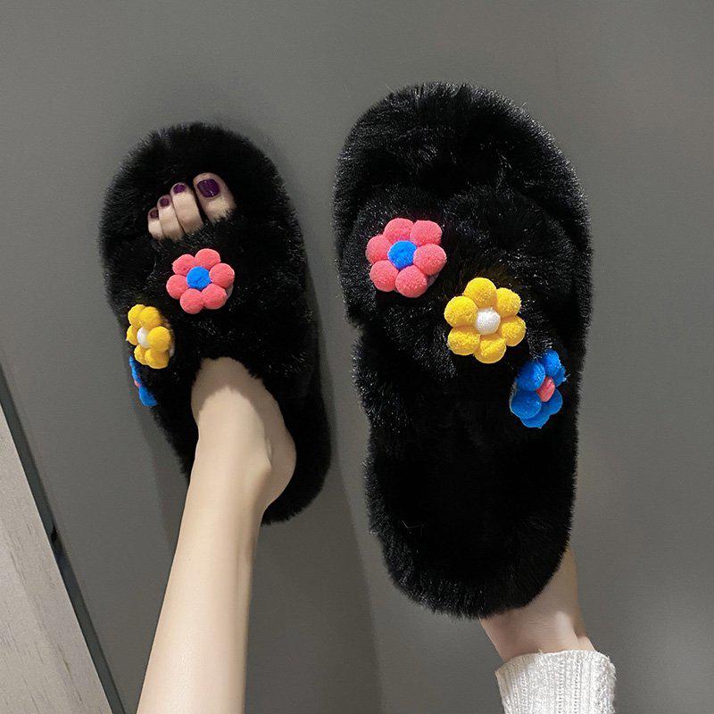 Autumn Outdoor Fashionable Furry Slippers: Trendy Flat Sole, Single Strap, and Fluffy Cotton for Home or Casual Wear.