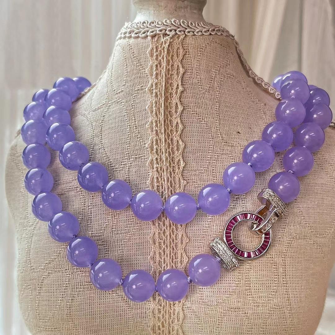 

Vintage High-Quality Strong Light Mixed Color Artificial Crystal Necklace Necklace Sweater Chain