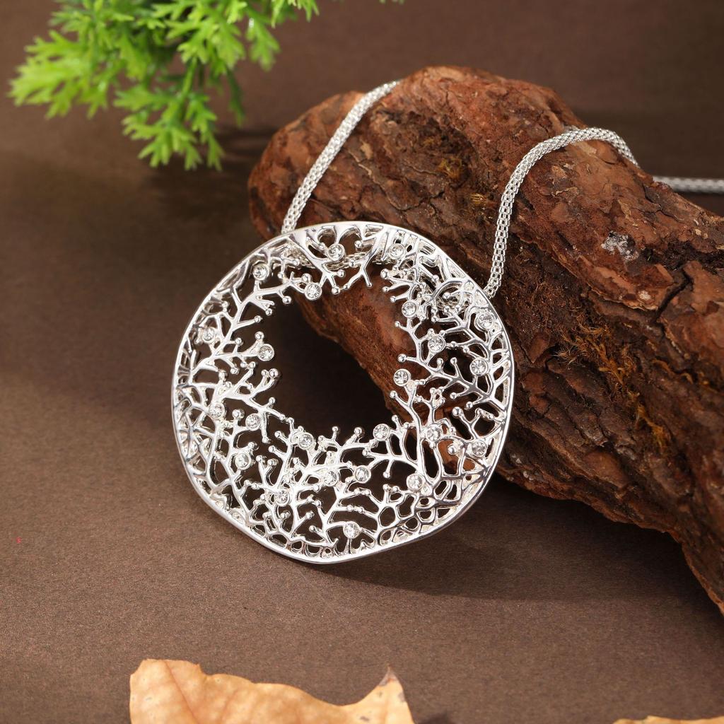 New round hollow irregular coral pendant women's high sense diamond-set geometric coral necklace