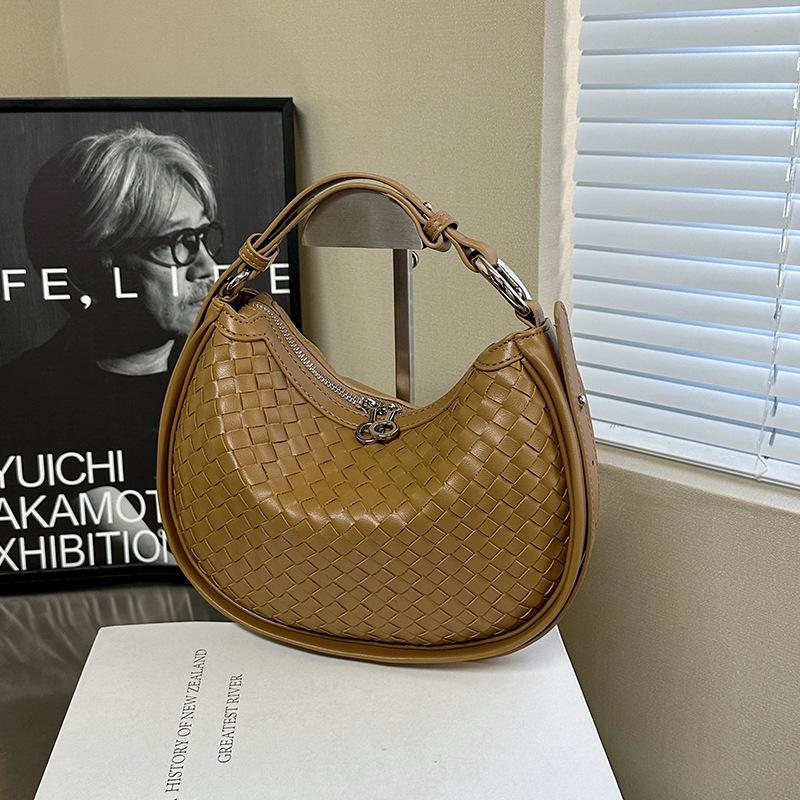 Shoulder Bag, High-end Woven Handbag, Women's Soft Leather Fashionable Dumpling Bag, Daily Commuting Women's Shoulder Bag
