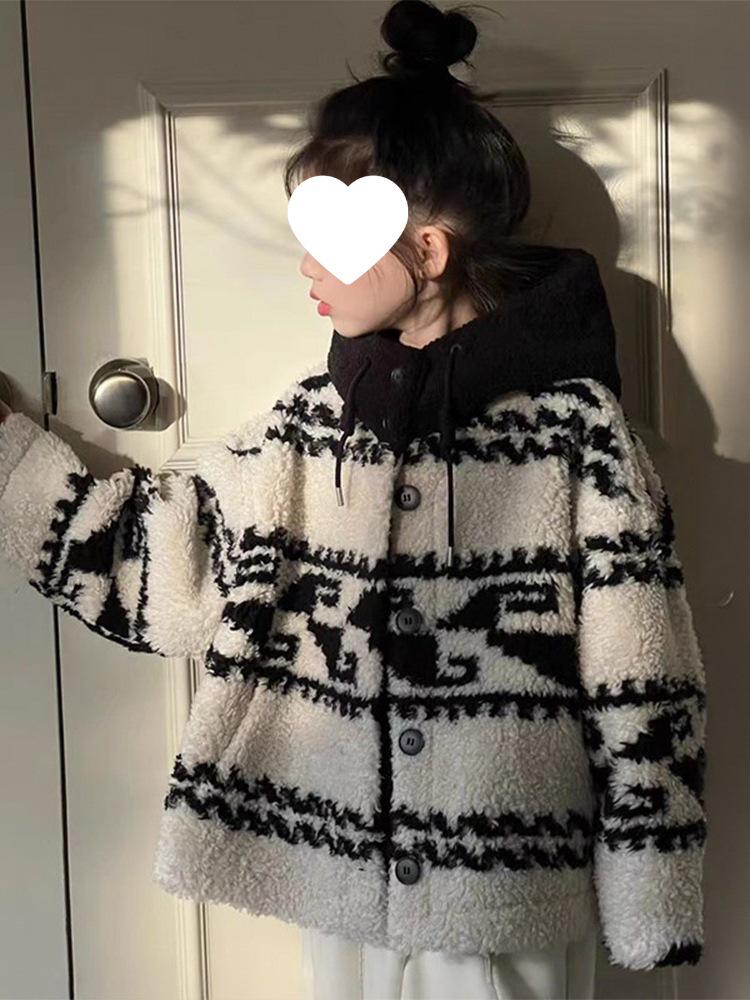 

2025 Girls Lambswool Fleece Coat: Autumn/Winter Thickened Sweater for Big Kids 130 cm