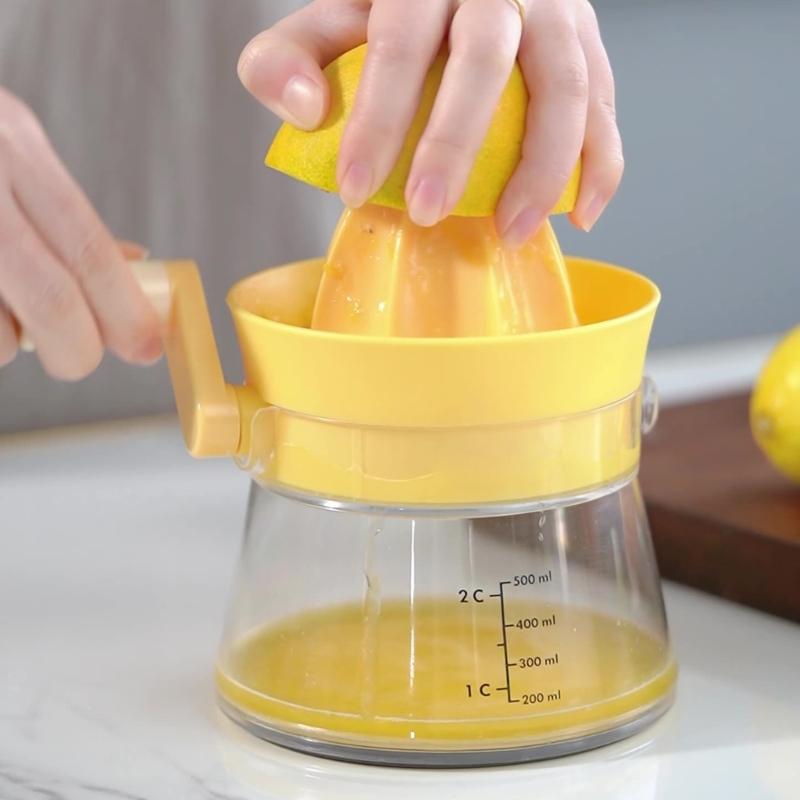 Ergonomic Handle Manual Juicer Hand Operated Vegetable Squeezer Lemon Oranges Juice Extractor with Comfortable Grip