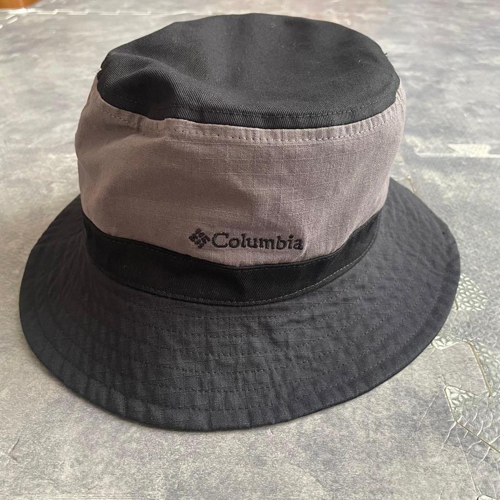 Used [New and unused] Columbia Bucket Hat Reversible SM