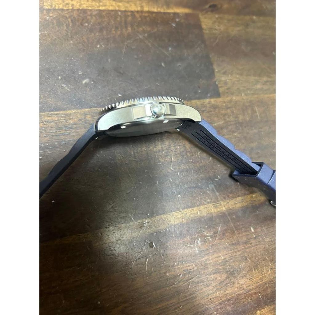 Used Victorinox Maverick Diver's Watch Navy