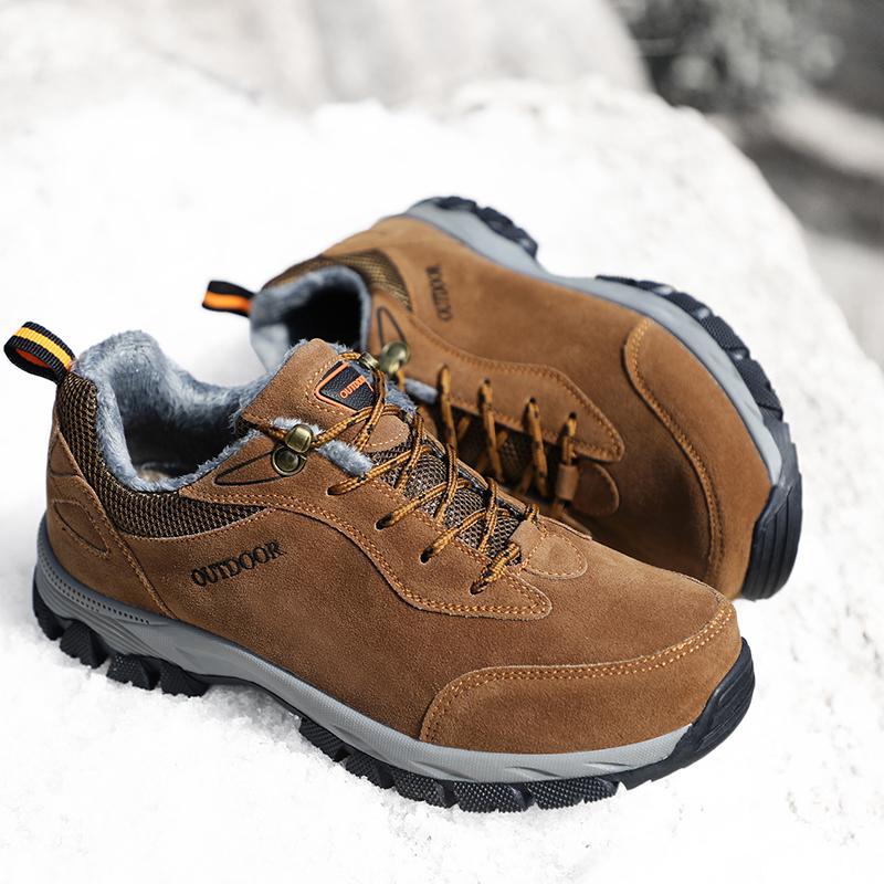 Winter New Men's Cotton Shoes Warm Plush Men's Outdoor Mountaineering Shoes Durable Casual Shoes Walking Shoes Free Delivery
