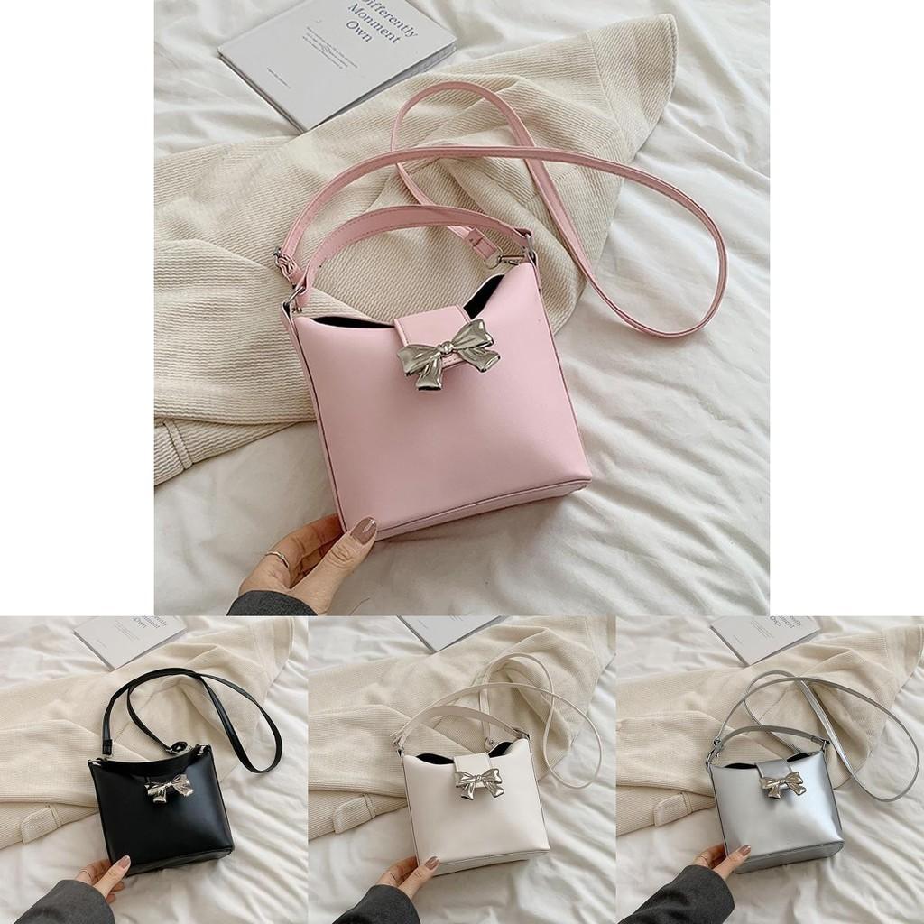 Chic Pu Leather Shoulder Bag 2024 Fashionable Spring Street Style Handbag