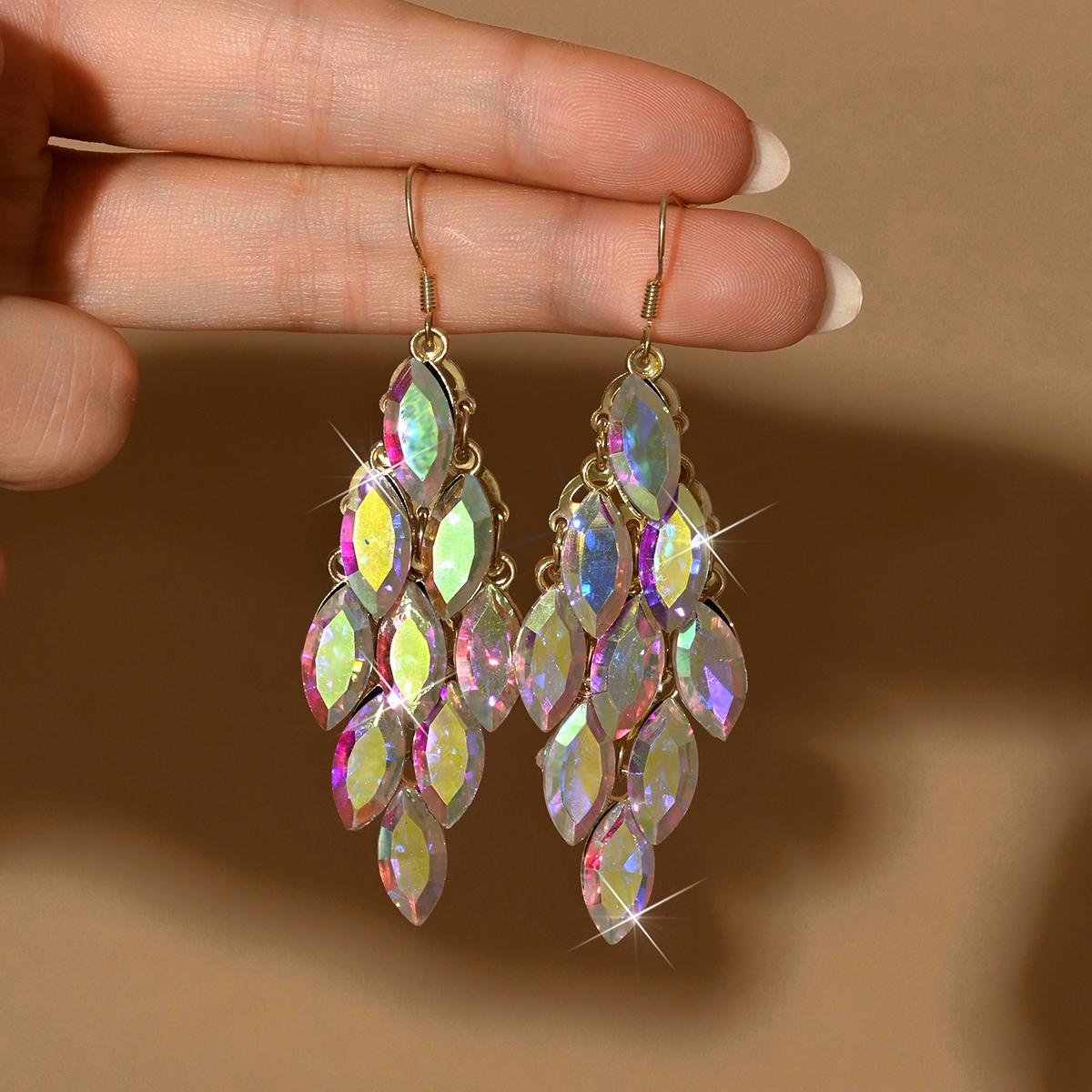 

Ladies fashionable diamond shaped design, light luxury style, earrings, jewelry, dating, parties, holiday gifts