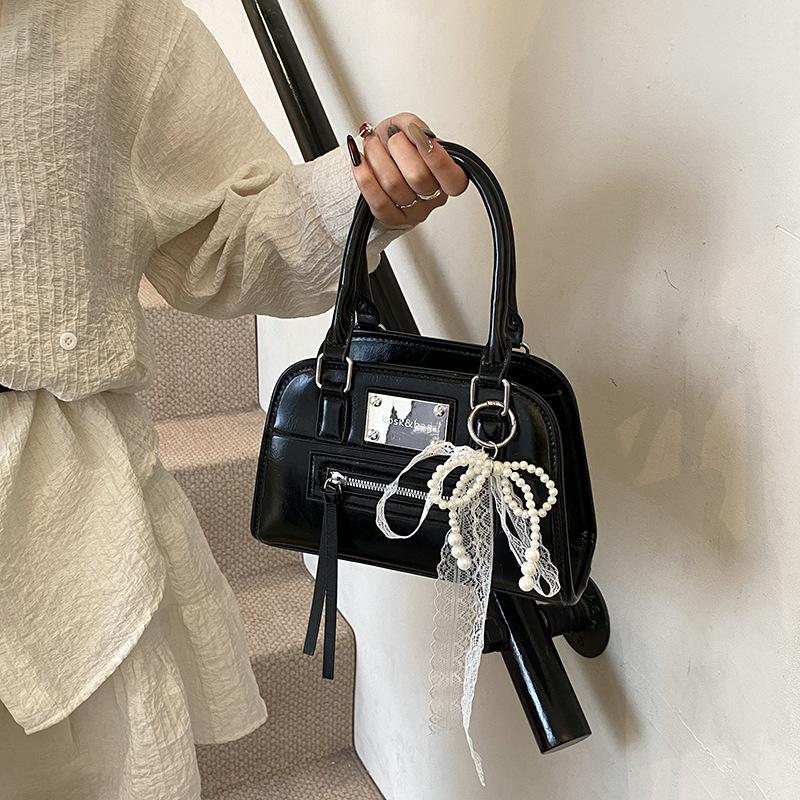 Portable Trend Tote Bag Women's 2025 Spring New Simple Casual Shoulder Bag Premium Versatile Trend Women's Bag