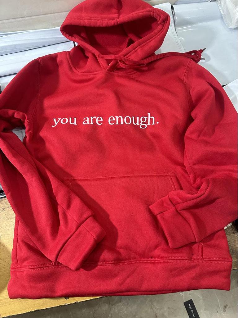 Damen Oversized Hoodie mit Fleece-Futter, Buchstaben-Slogan-Print, Kängurutasche und Kordelzug.