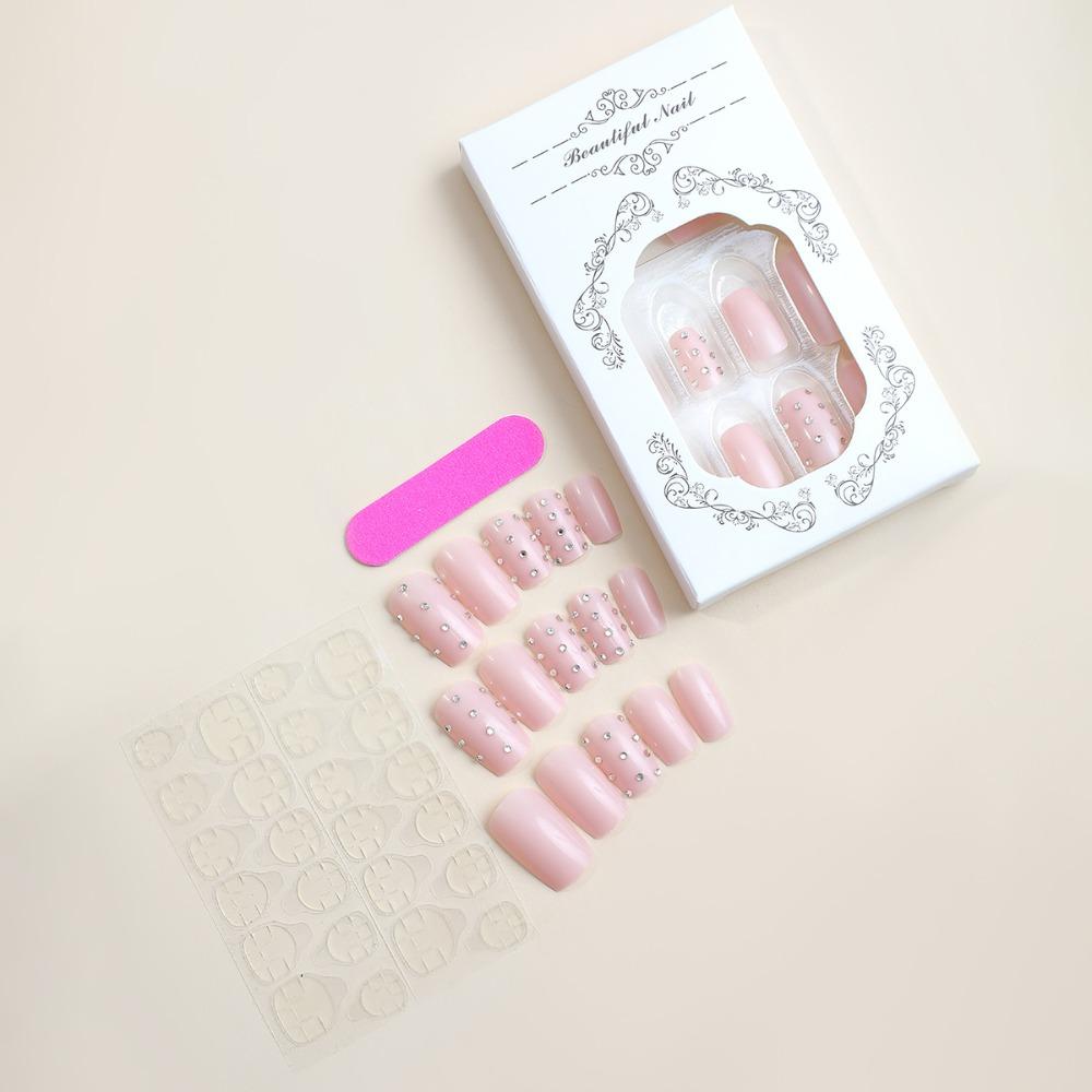 Nositelná manikúra Francouzské falešné nehty Úplný kryt Přitlačení na nehty Odnímatelné falešné nehty Dívka