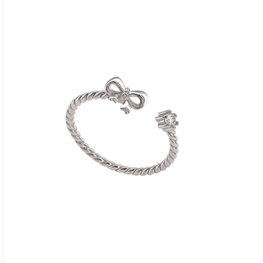 Trendy Adjustable Ribbon Bow Ring for Women – Playful and Cute Index Finger Accessory