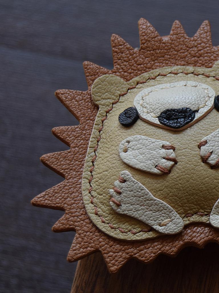 Healing Hedgehog Original Design Handmade Leather Car Key Bag Pendant Cute Female Simple Gift Keychain