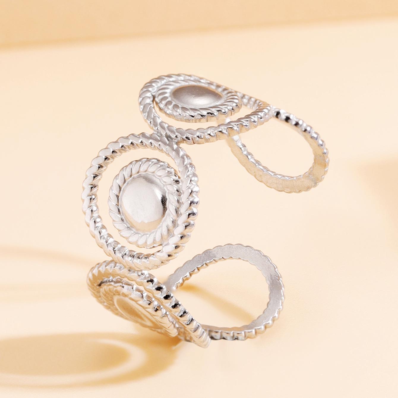 Elegant 18K Gold Plated Hollow Cable Knit Design Open Stainless Steel Ring for Women