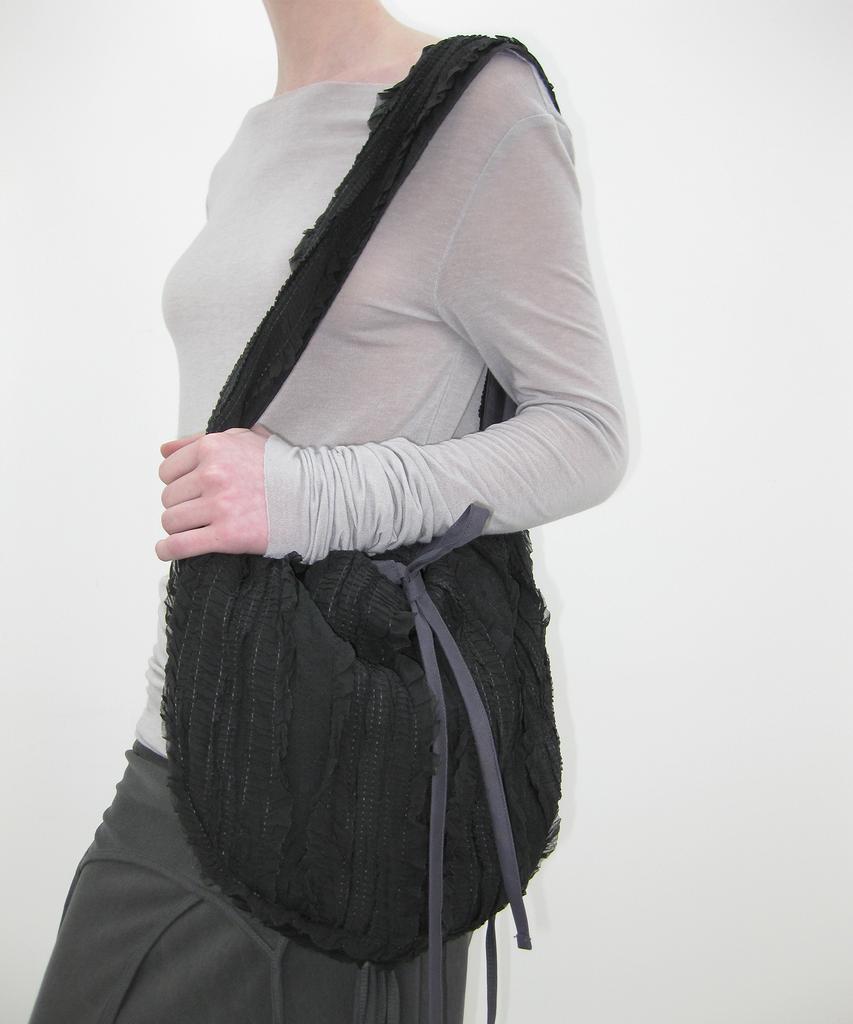 Cacele Ripple Shoulder Bag, Black