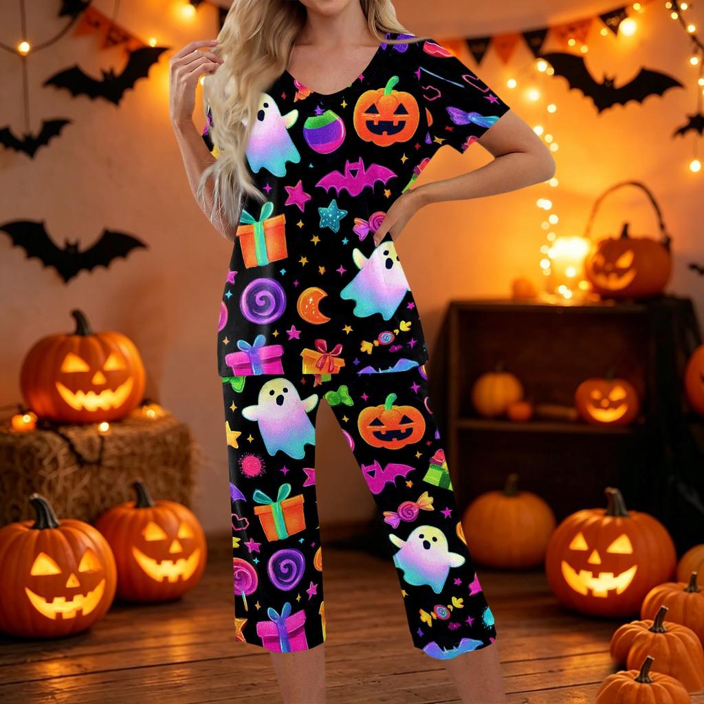 Women's Two Piece Halloween Print Lounge Set Short Sleeve Top with Crew Neck and Capri Pants Casual Pajama Set Soft Fabric
