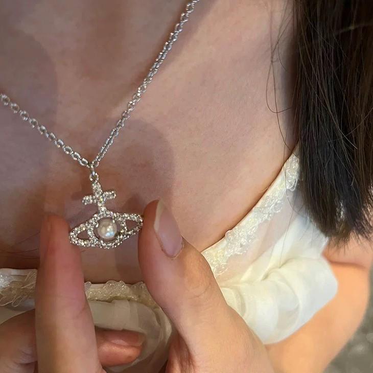 Diamantový a perlový náhrdelník Saturn cisárovnej Cixi: Elegantná prémiová retiazka na kľúčnu kosť