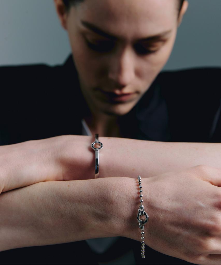 Gaman Unisex Silver Clock Tempus Ball Chain Bracelet