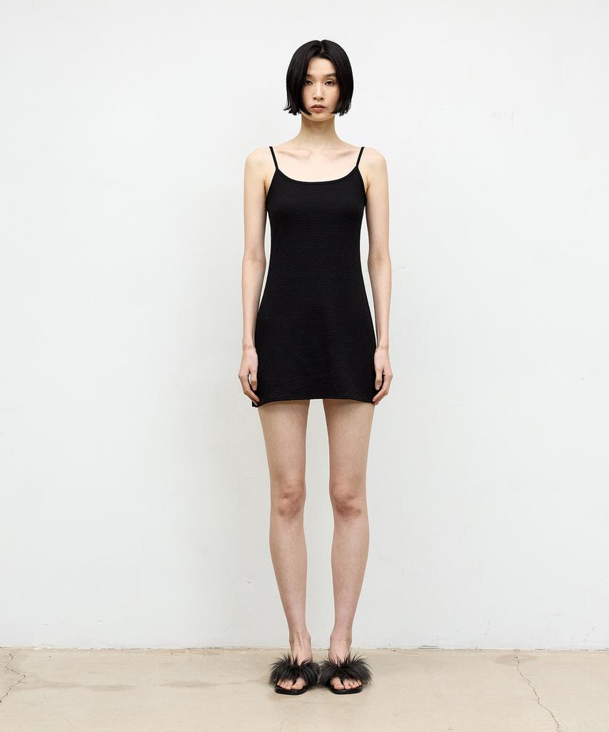 Kueoumeon Textured Mini Dress (Black)