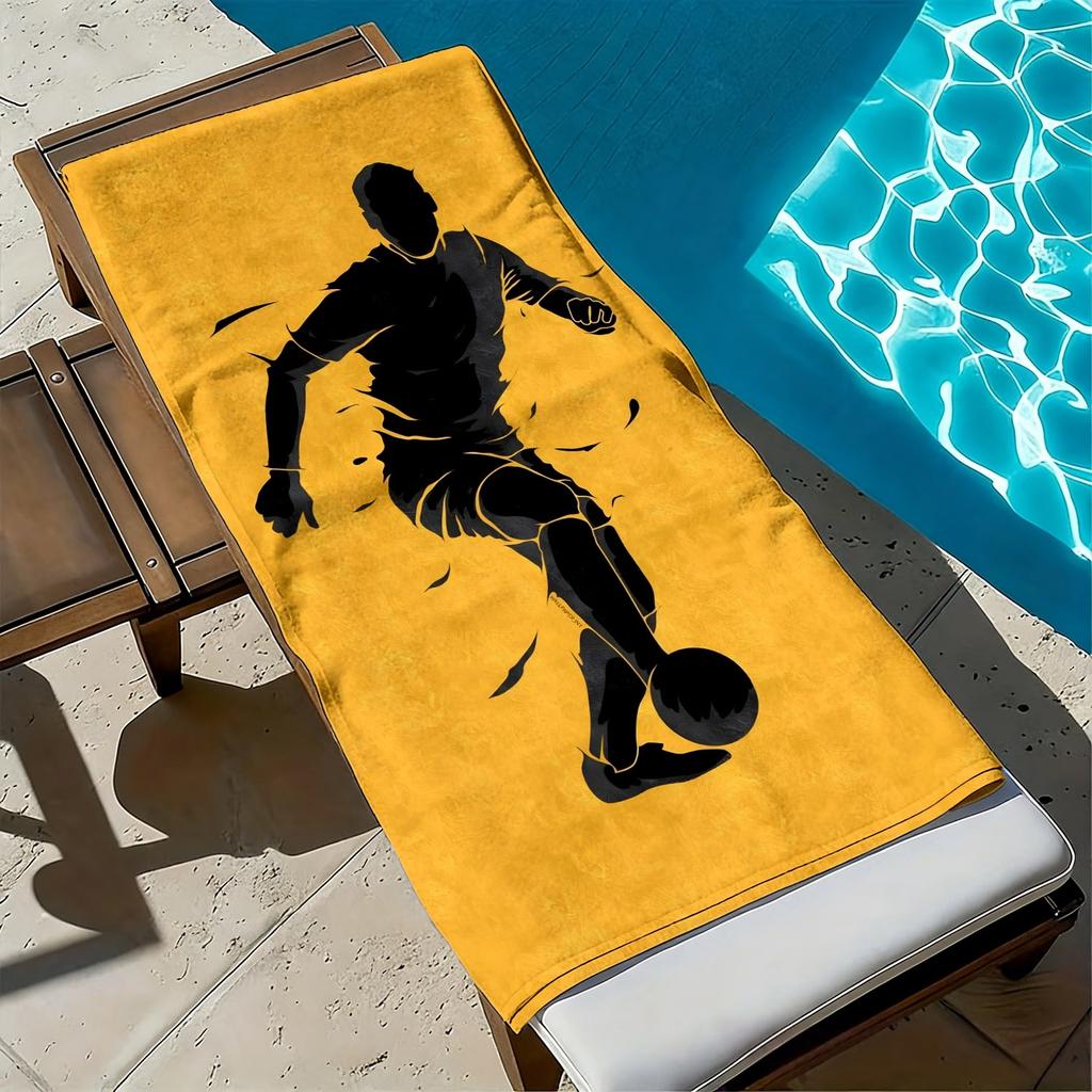 Dynamic football player pattern polyester microfiber beach towel is highly absorbent, suitable for swimming and beach outings
