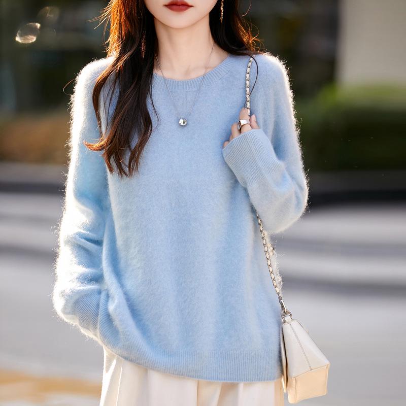 Women's Retro Textured Soft Wool Sweater, Round Neck, Loose Fit, Perfect for Autumn/Winter