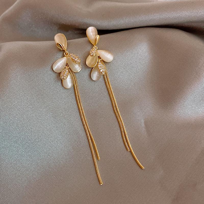Silver Needle Opal Earrings Love Flower High-end Stud Earrings Earrings Pendants Niche Earrings Jewelry