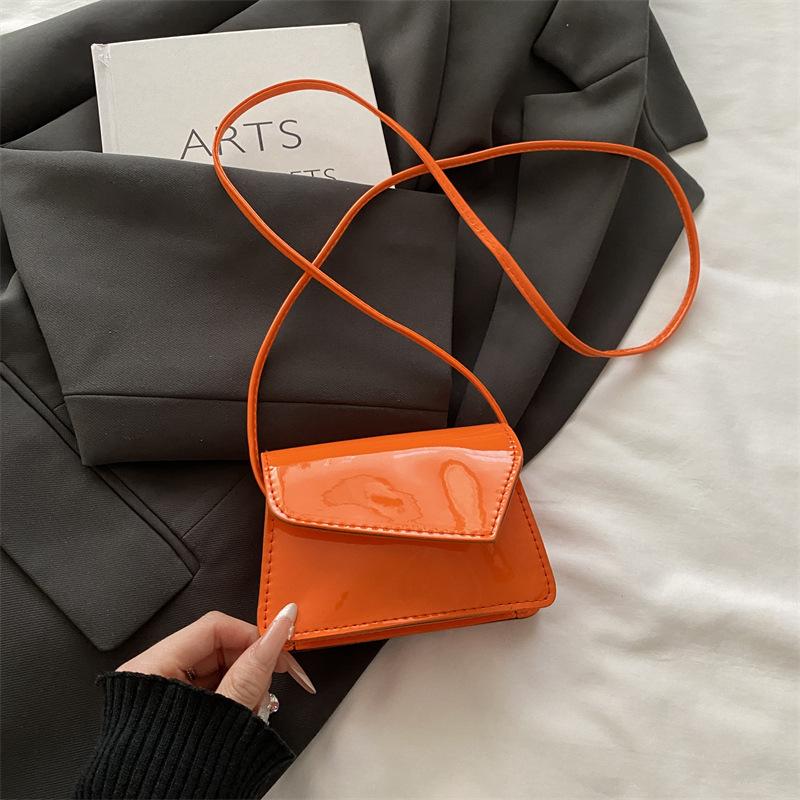 Single-shoulder Crossbody Lightweight and Simple Lacquered Stylish Casual Lady's Small Square Bag