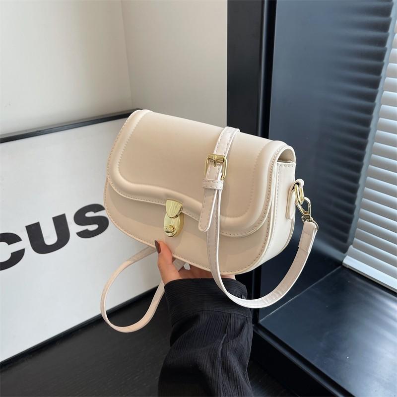 IELGY All-Match Messenger Bag Trendy Shoulder Underarm Small Square Bag