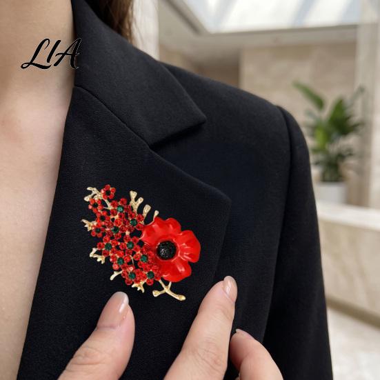 Veteran Commemorative Jewelry Never Forgotten Victory Blossom Brooch, Red Flower Lapel Pin Decorative Memorial with Rhinestone, Alloy Badge