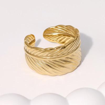18k Gold Titanium Steel Leaf Design Ring - Stylish, Versatile, Light Luxury Jewelry