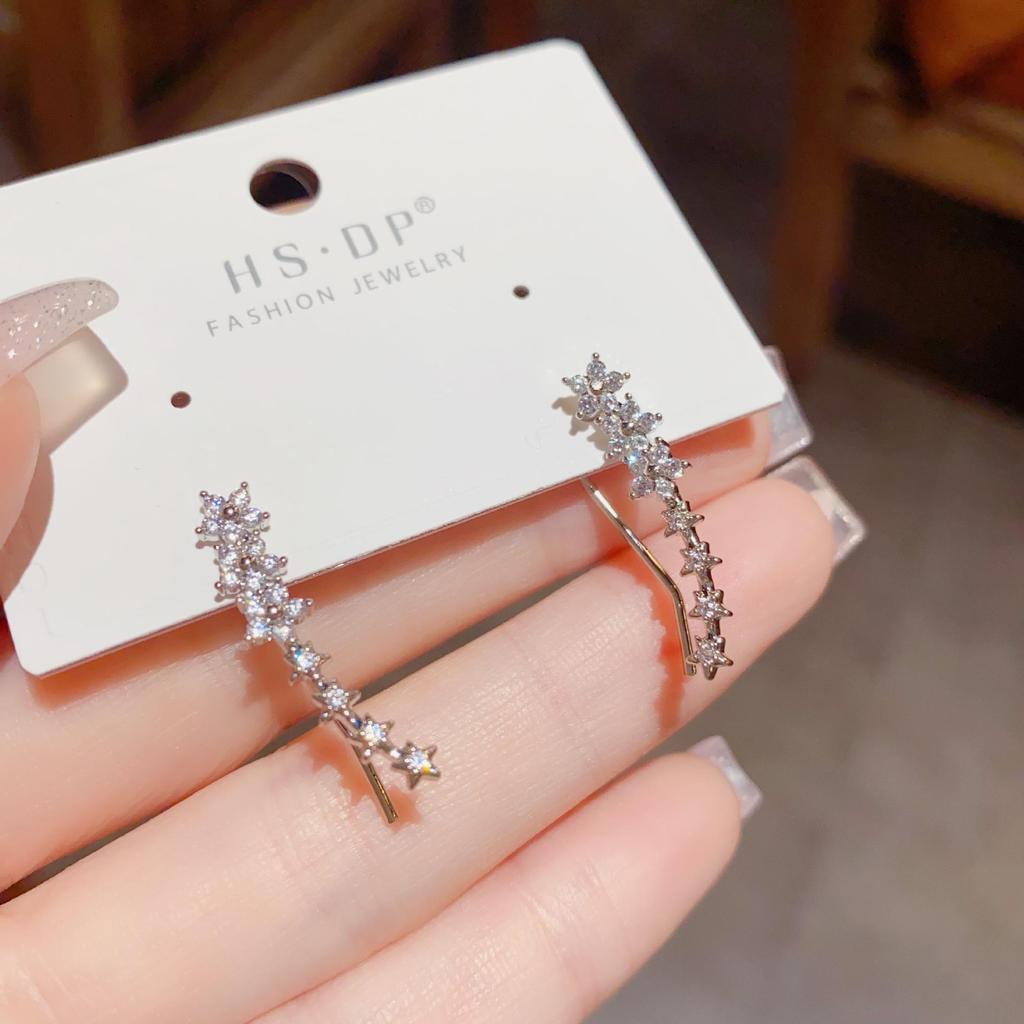 Elegant Starlight Flower Stud Earrings - High-End Fashionable Ear Cuff